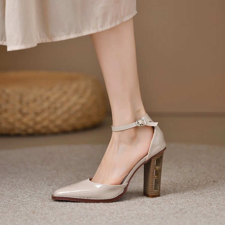 Moscow Women’s High-Heel Pumps