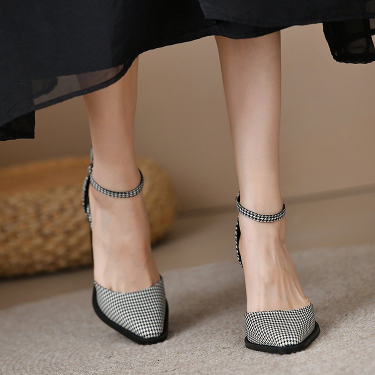 Moscow Women’s High-Heel Pumps