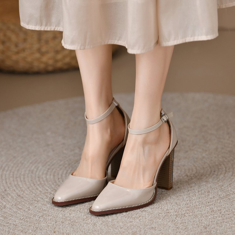 Moscow Women’s High-Heel Pumps