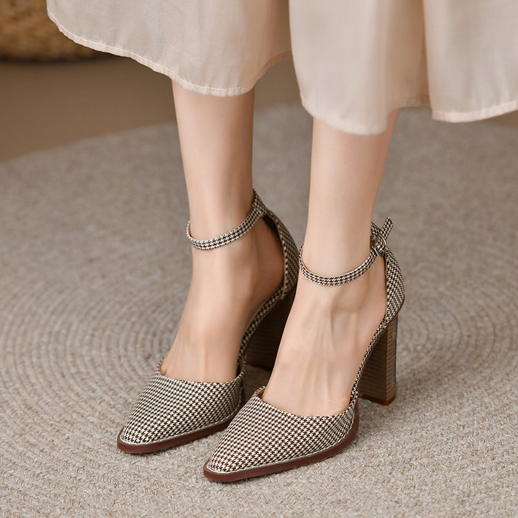 Moscow Women’s High-Heel Pumps